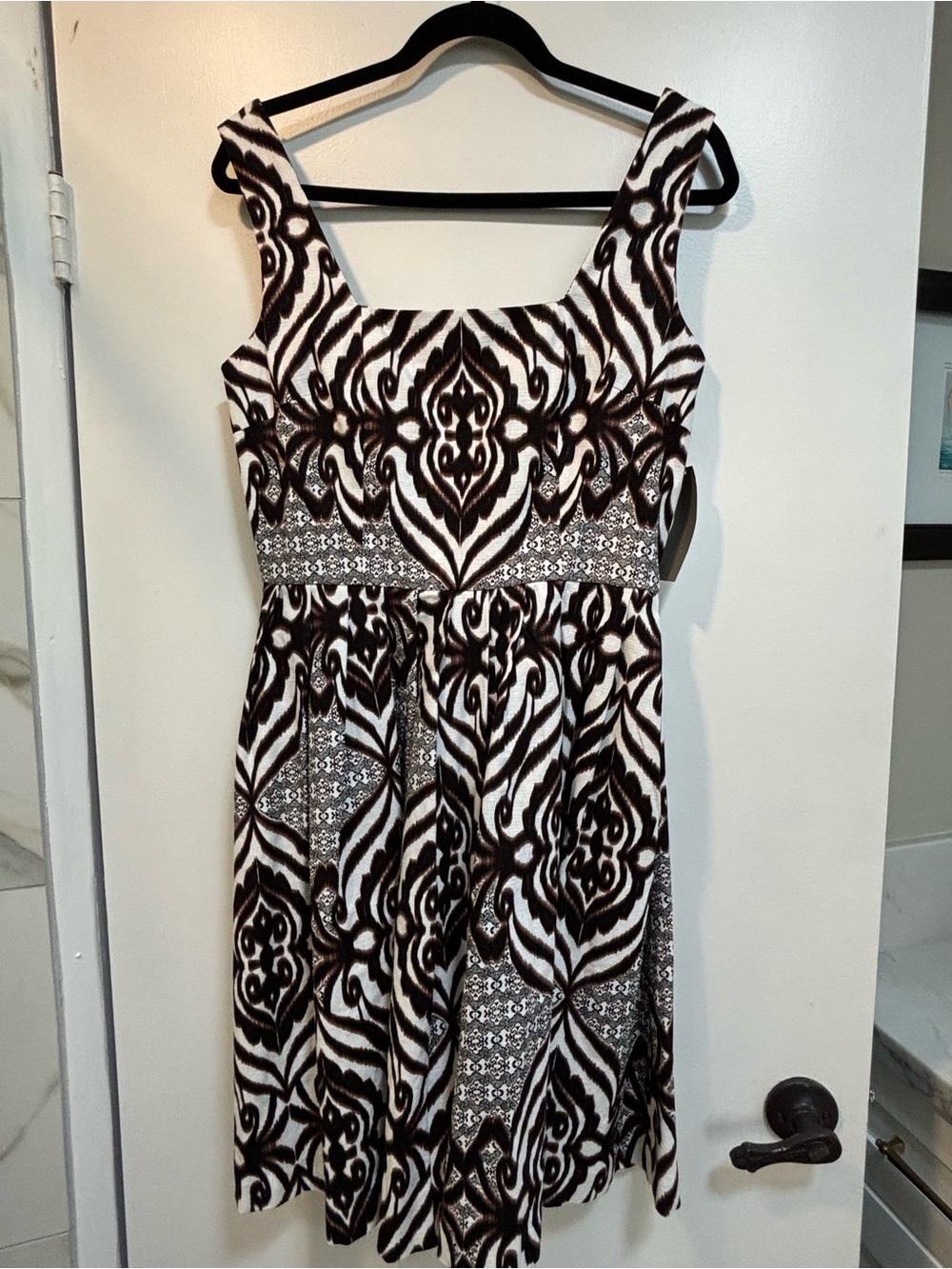 eva mendes for New York & Company Black and White Printed Sleeveless Dress